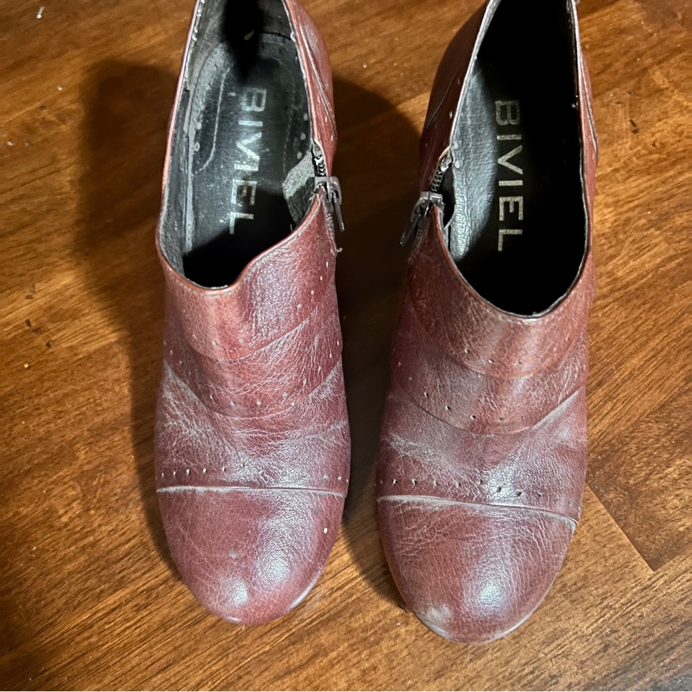 Bivel Women's Brown Leather Booties